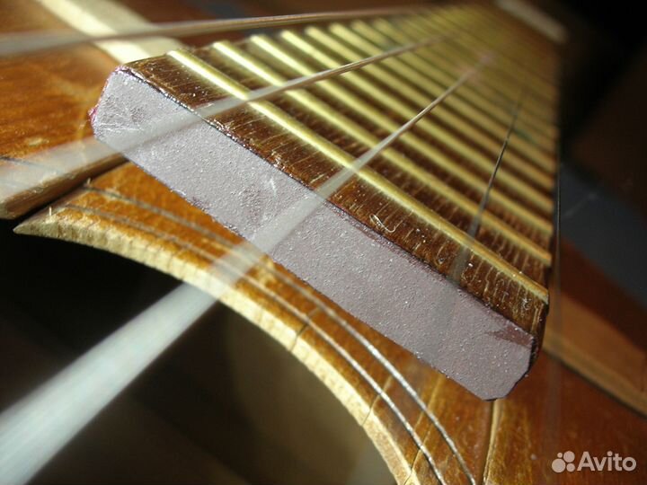 Об эту гитару можно зажигать спички