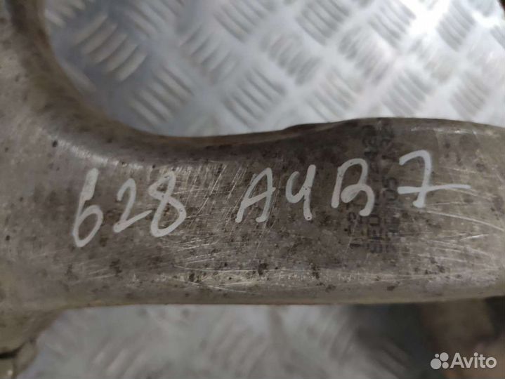 Кулак поворотный передний правый Audi A4 B7 (S4,RS