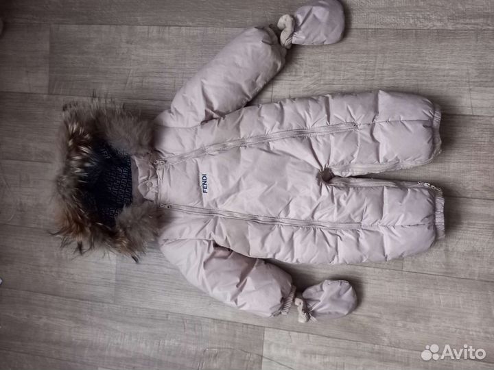 Зимний комбинезон для девочки