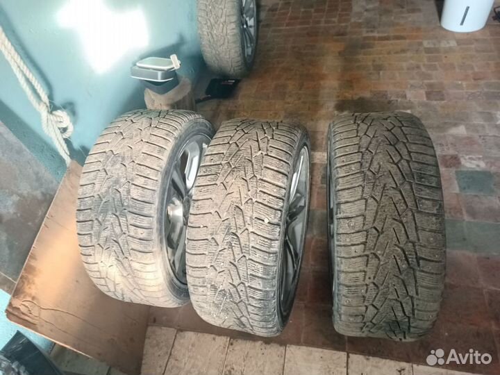 Nokian Tyres Hakkapeliitta 7 255/40 R19 100T