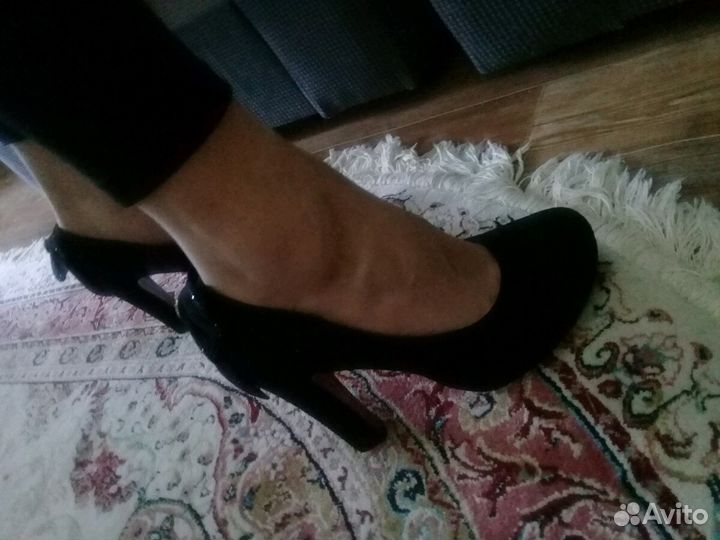 Туфли новые размер 40