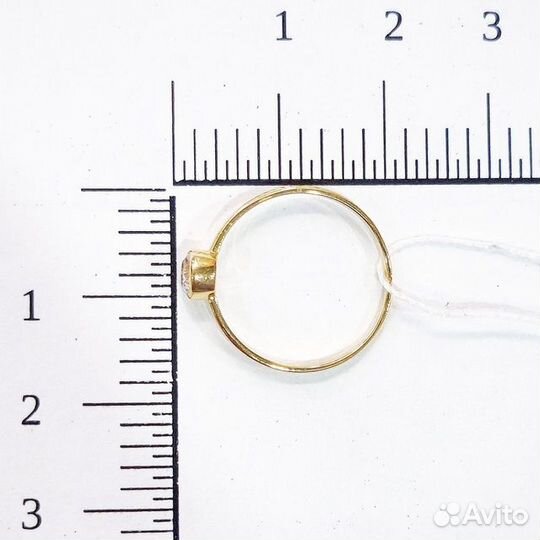Золотое кольцо с камнем 16р