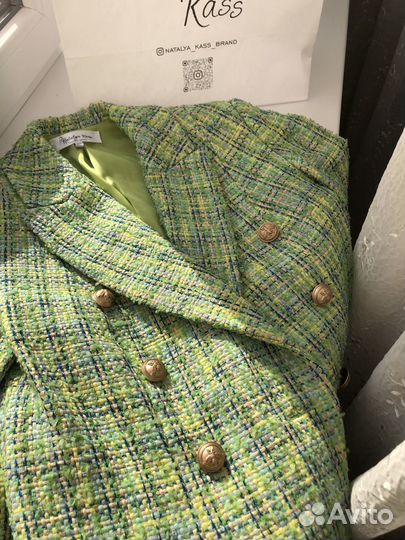 Твидовая ткань зелёная рулон