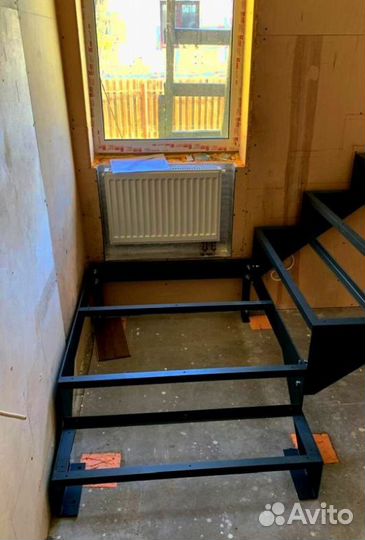 Лестницы г-образные