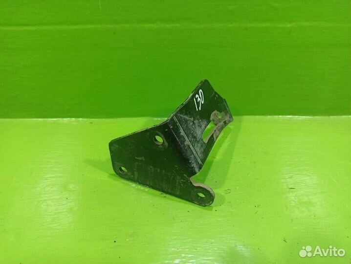 Кронштейн Ваз 21124 21124 2006