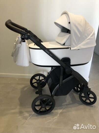 Коляска 2 в 1 Roan bass next