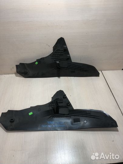 Накладка консоли правая Skoda Octavia A5