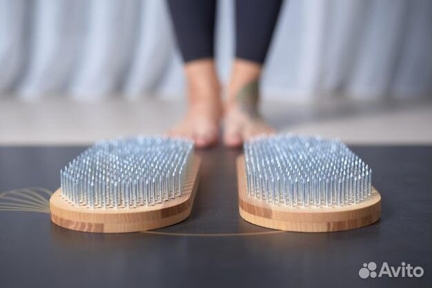 Гвоздестояние на досках Садху