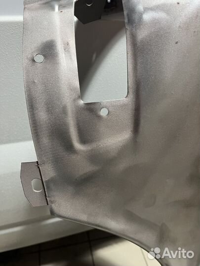 Крыло газ 24 первой серии