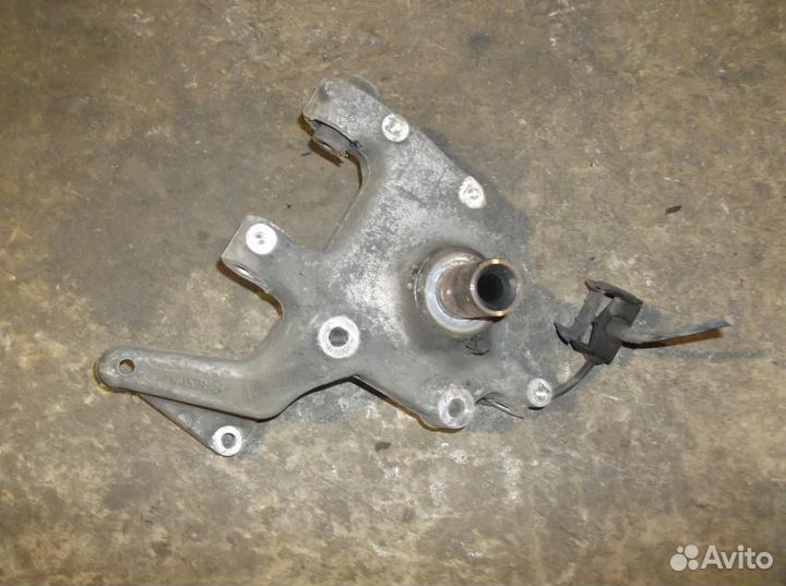 Корпус подшипника ступицы задний правый VAG