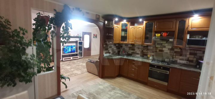 Коттедж 167 м² на участке 6 сот.