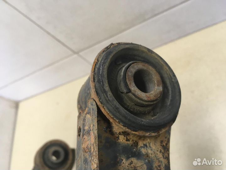 Рычаг передний верхний правый L200 (KB) 2006-2016