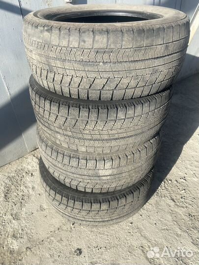 Bridgestone Blizzak VRX 235/55 R17