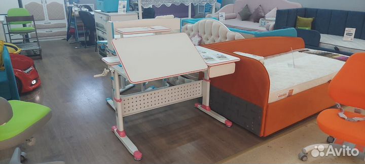 Растущая Парта Rifforma 34 comfort