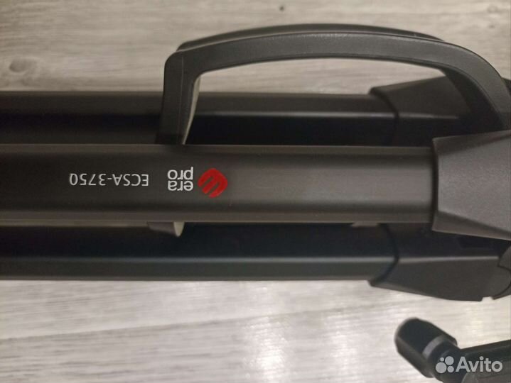 Штатив для фотоаппарата