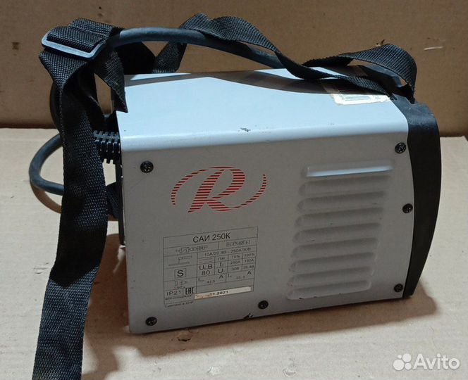 Б/у Инверторный сварочный аппарат Ресанта саи250К