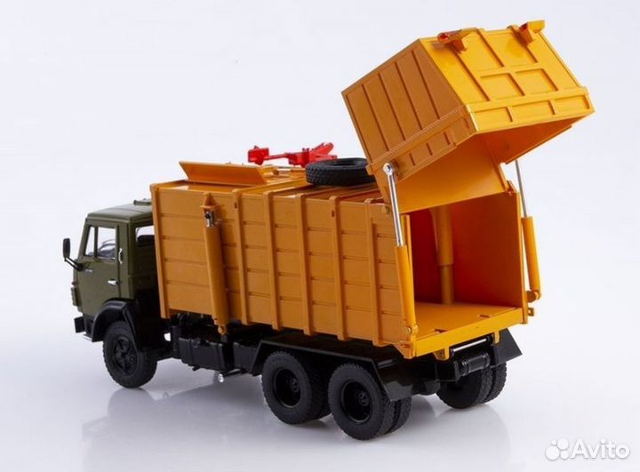 Мусоровоз ко-415А SSM 1:43