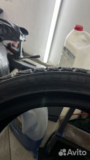 Jinyu YW52 225/40 R18 92H