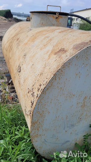 Железная цистерна для воды