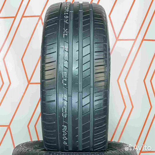 Kapsen Headking S2000 245/45 R19 102Y