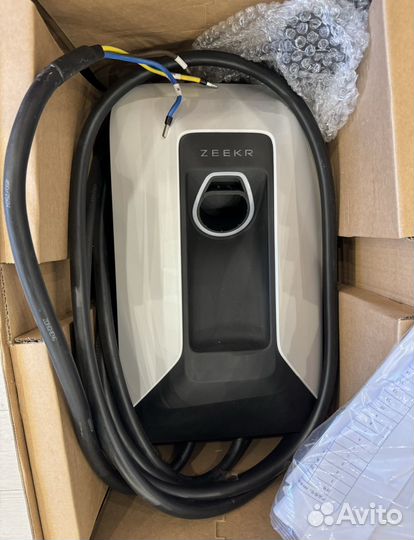 Зарядная станция zeekr 7кВт