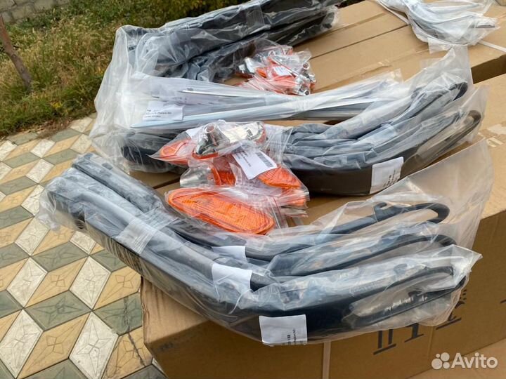 Молдинг заднего бамепера Mercedes W203