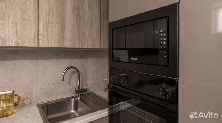 Кухня на заказ без ручек до потолка