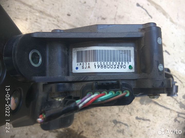 Педаль газа электрическая на Хонда Легенд 2007 год