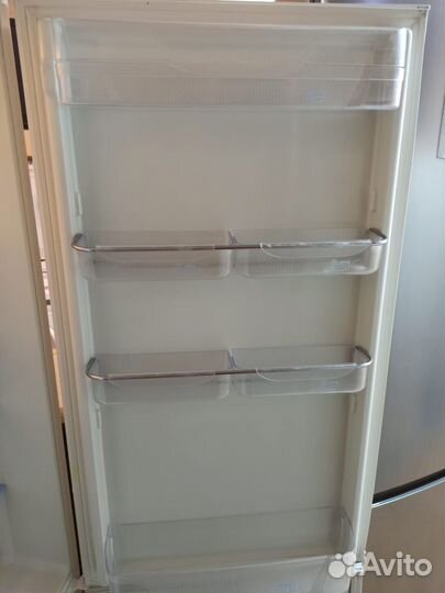 Холодильник indesit