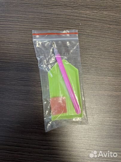 Аксессуары для алмазной мозаики и остатки страз