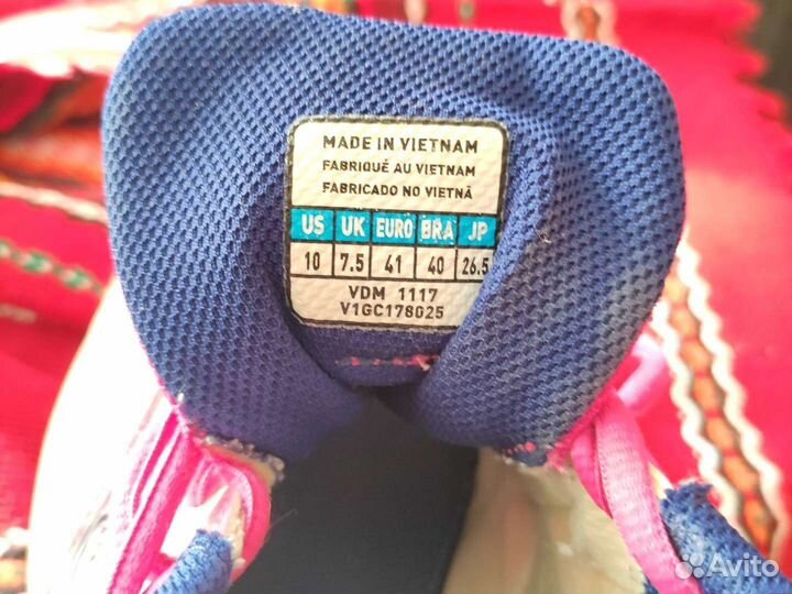 Волейбольные кроссовки mizuno женские 41