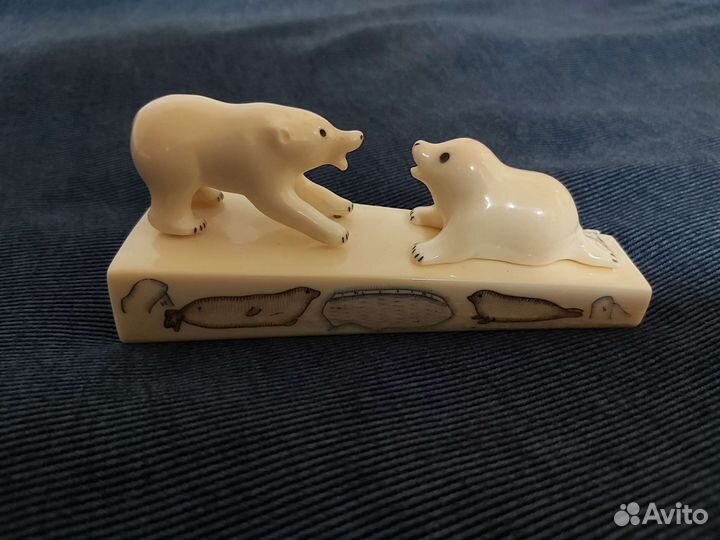 Статуэтка резная