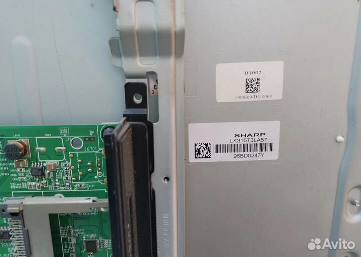 Продаётся по запчастям. Модель: LG 37LH2010-2В