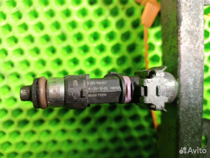 Форсунка топливная Infiniti Qx56