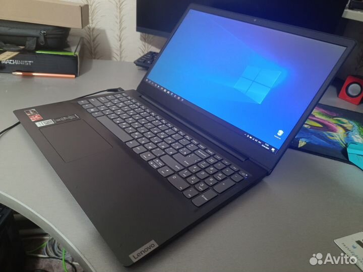 Lenovo:15.6 Fhd, Ryzen 5, RX Vega, 12Ddr4, ssd+hdd