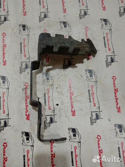 Кронштейн тормозных трубок Scania P 440 DC13 153