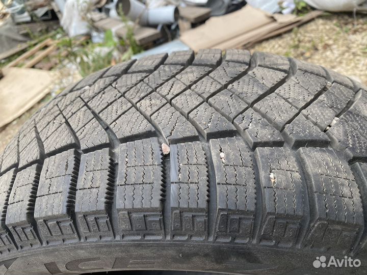 Pirelli Ice Zero FR 205/60 R16 96T