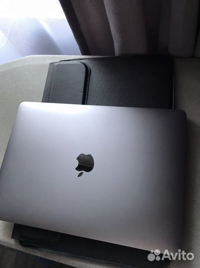 Apple macbook pro 13 2022 M2 8/256gb