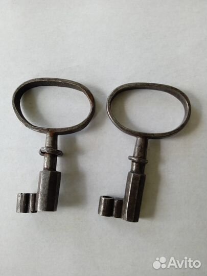 Ключи антикварные. 19 век. Урал