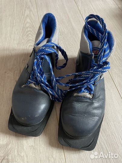 Лыжи беговые детские комплект/ботинки лыжные 45