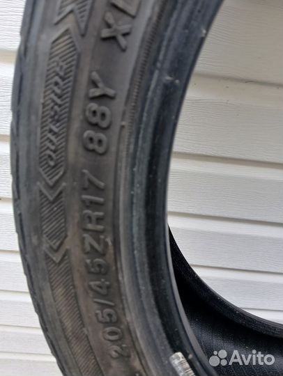 Accelera Accelera 20.5/45 R17 23G