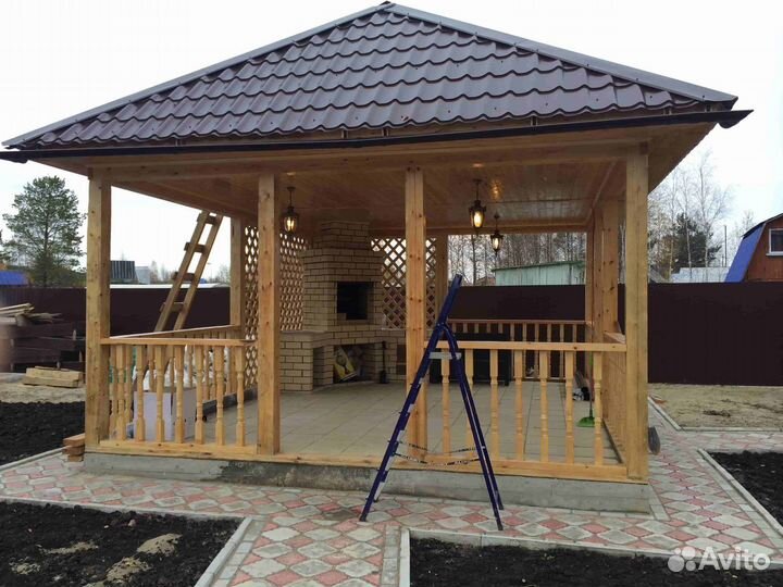 Бригада строителей