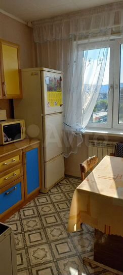 2-к. квартира, 53 м², 3/9 эт.