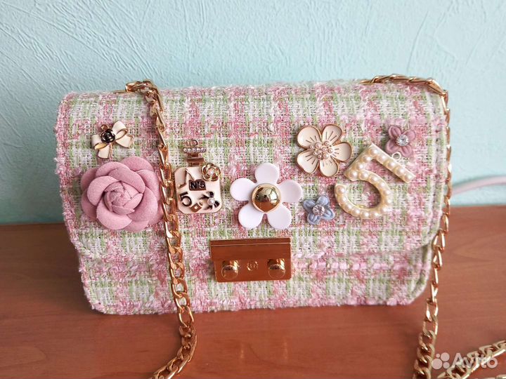 Дизайнерская маленькая сумочка на цепочке