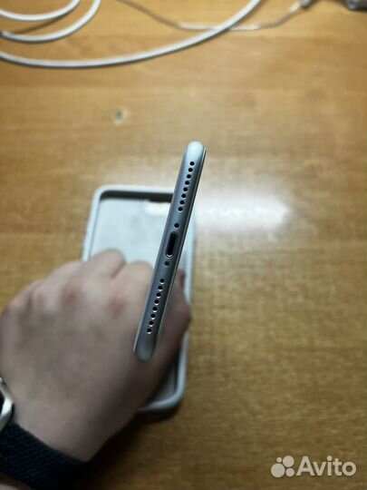 iPhone 8 Plus, 64 ГБ