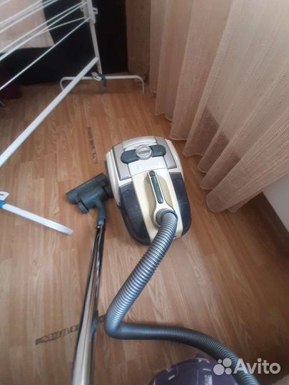 Пылесос Vitek