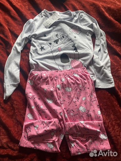 Пижама для девочки новая фирма вайкики р. 146/152