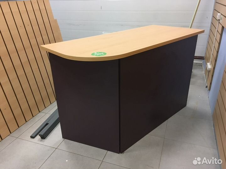 Стол ресепшн