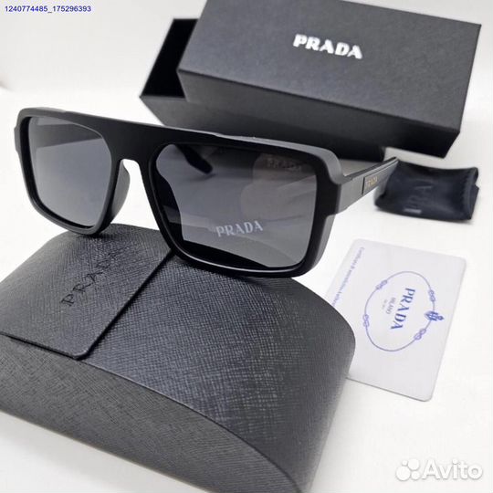 Солнцезащитные очки Prada