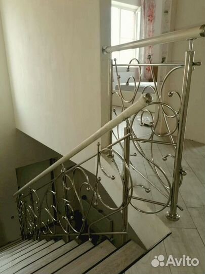 Перила в частный дом из нержавеющей стали